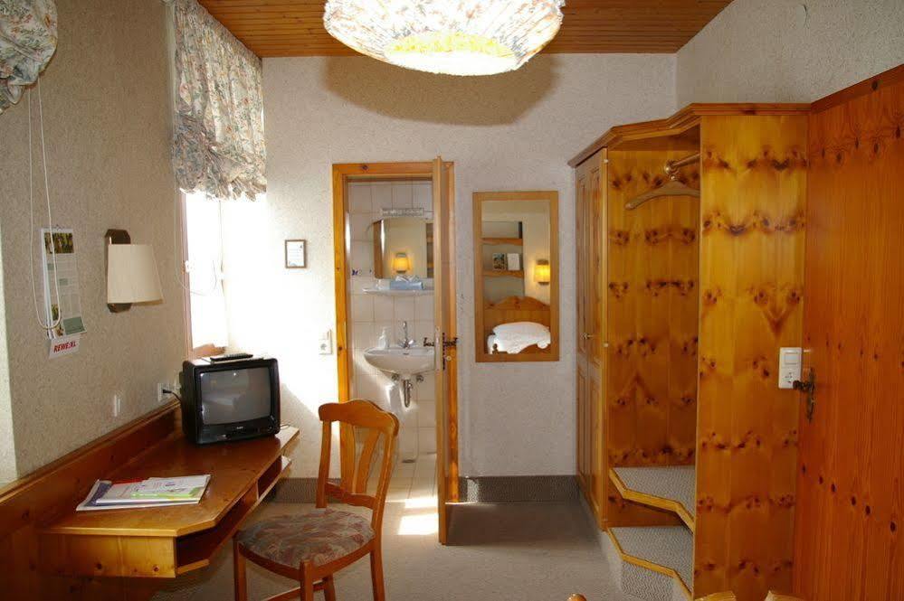 Hotel Alter Posthof Spay Exterior photo